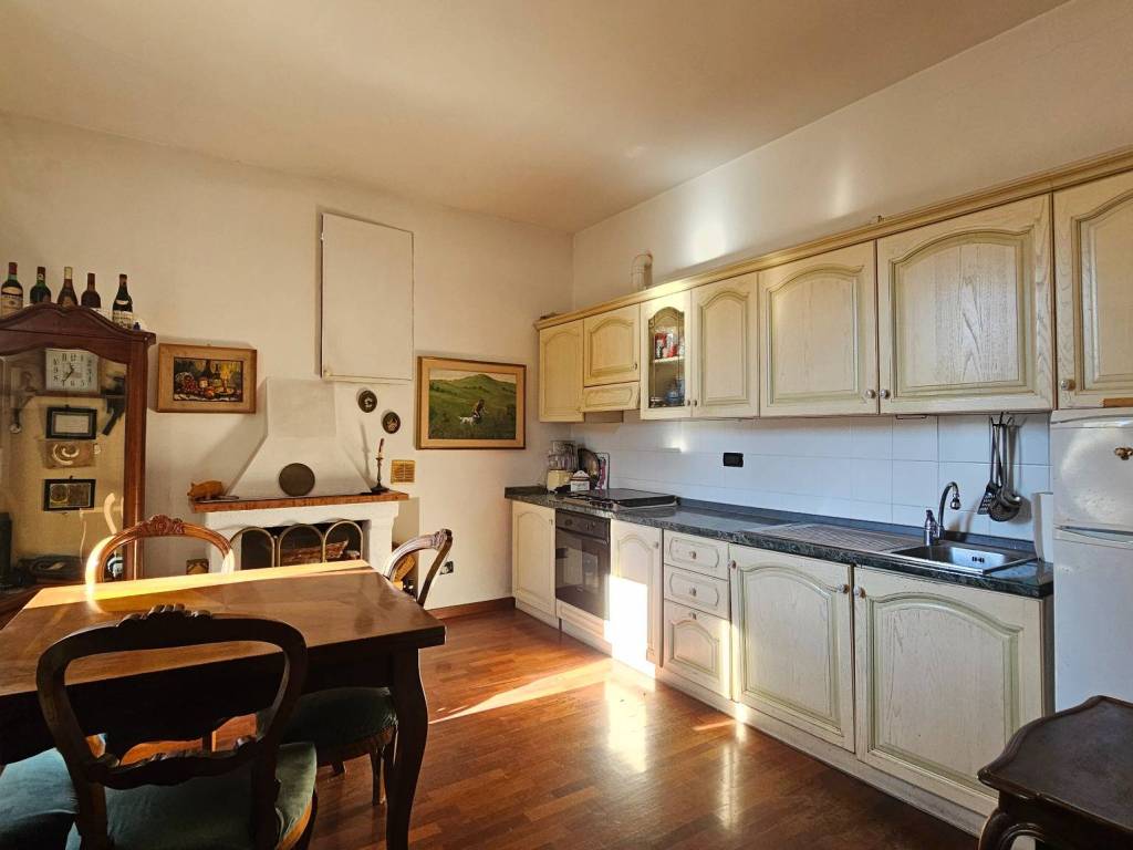 appartamento in vendita a Genova in zona Oregina