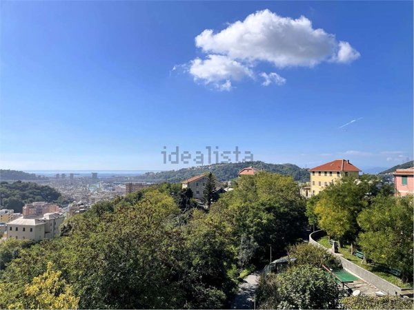 appartamento in vendita a Genova in zona Rivarolo