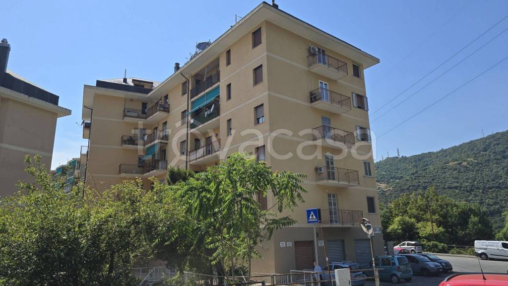 appartamento in vendita a Genova in zona Oregina