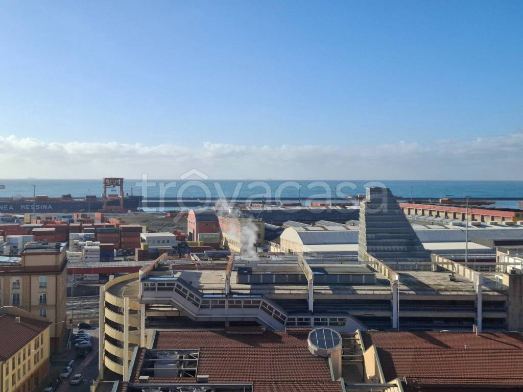 appartamento in vendita a Genova in zona Sampierdarena