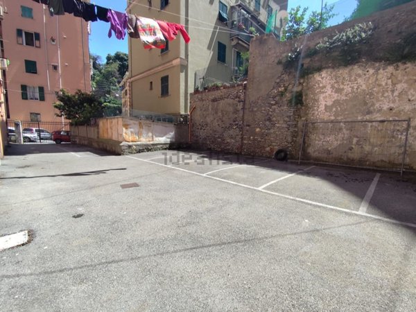 negozio in vendita a Genova in zona DiNegro