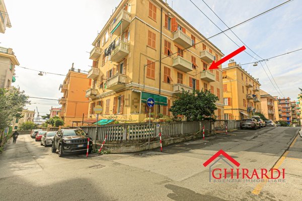 appartamento in vendita a Genova in zona Sestri Ponente