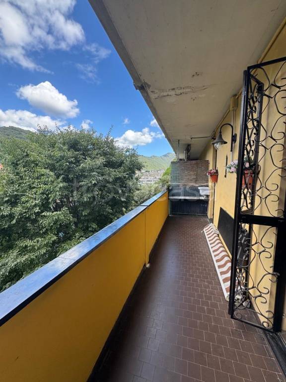 appartamento in vendita a Genova in zona Molassana