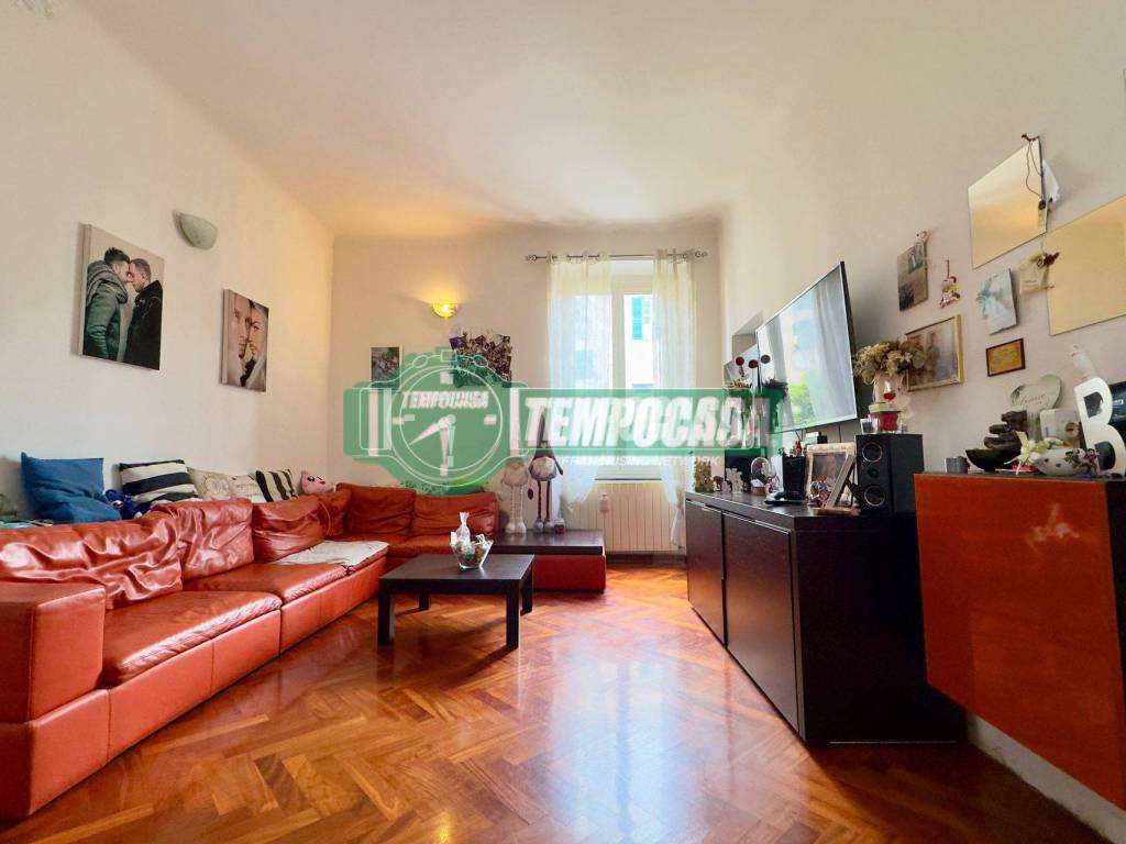 appartamento in vendita a Genova in zona Sestri Ponente
