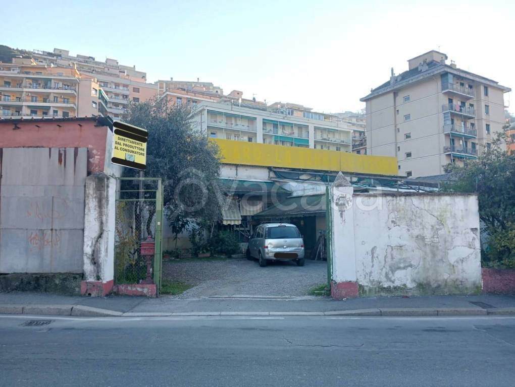 appartamento in vendita a Genova in zona Molassana