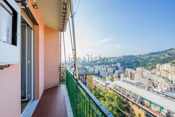 appartamento in vendita a Genova in zona Oregina
