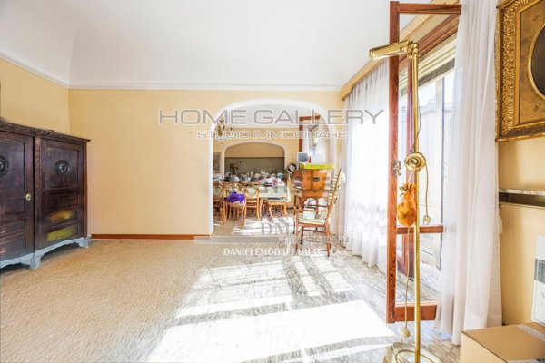 appartamento in vendita a Genova in zona Sturla