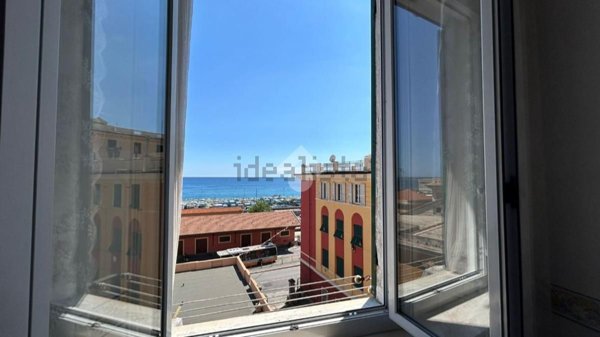 appartamento in vendita a Genova in zona Voltri