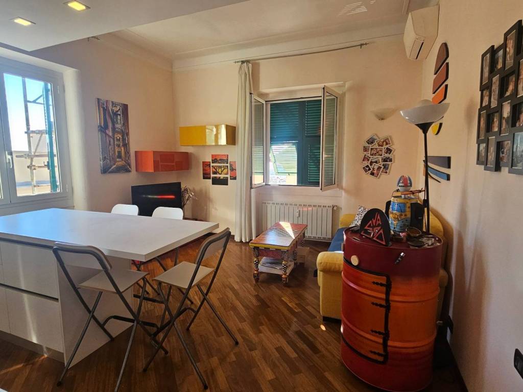 appartamento in vendita a Genova in zona Lagaccio / Granarolo