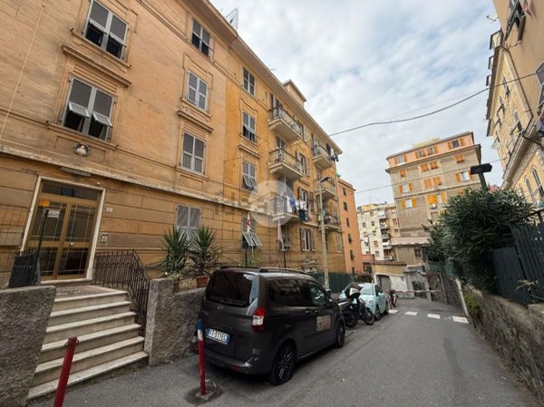 appartamento in vendita a Genova in zona Sampierdarena