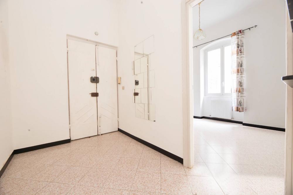 appartamento in vendita a Genova in zona Marassi