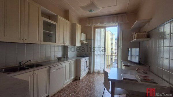 appartamento in vendita a Genova in zona Sestri Ponente