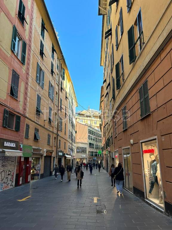 negozio in vendita a Genova in zona San Vincenzo