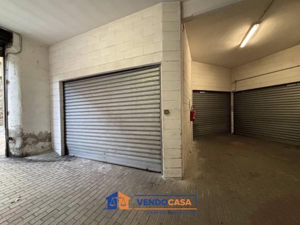 negozio in vendita a Genova in zona Cornigliano