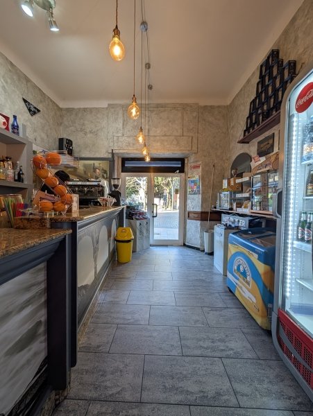 negozio in vendita a Genova in zona Voltri