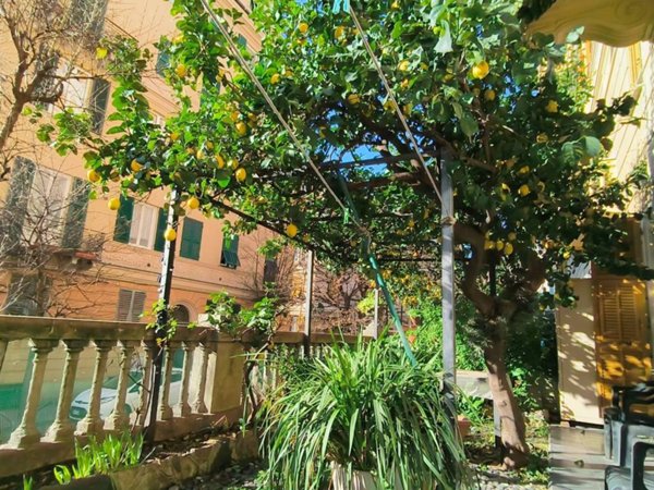 appartamento in vendita a Genova in zona Pegli