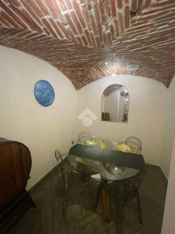 negozio in vendita a Genova in zona Sottoripa / Maddalena / Molo