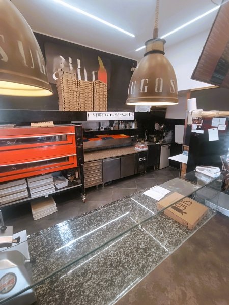 negozio in vendita a Genova in zona Marassi