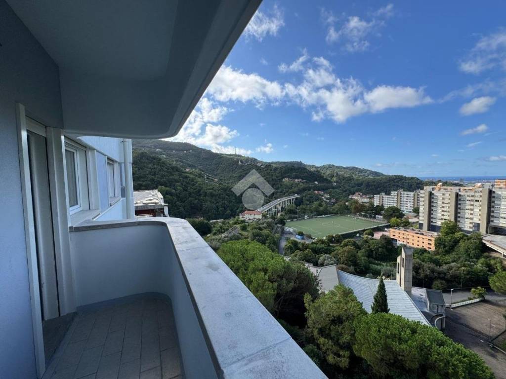 appartamento in vendita a Genova in zona Rivarolo