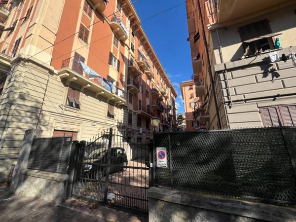 appartamento in vendita a Genova in zona Bolzaneto