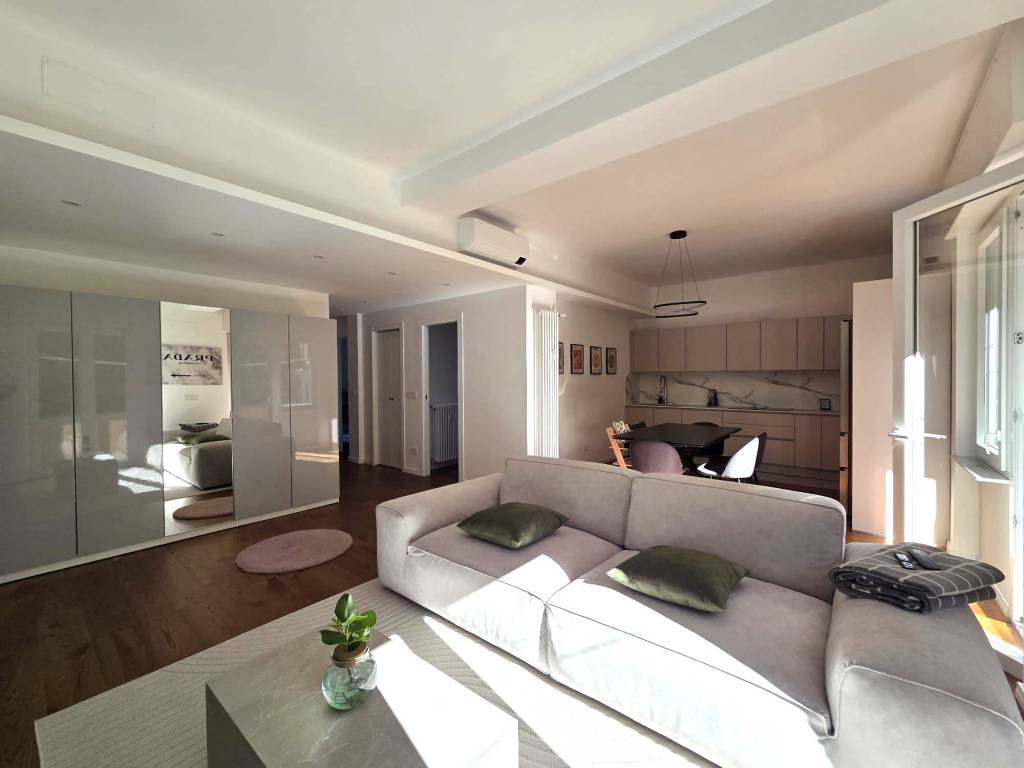 appartamento in vendita a Genova in zona Quezzi