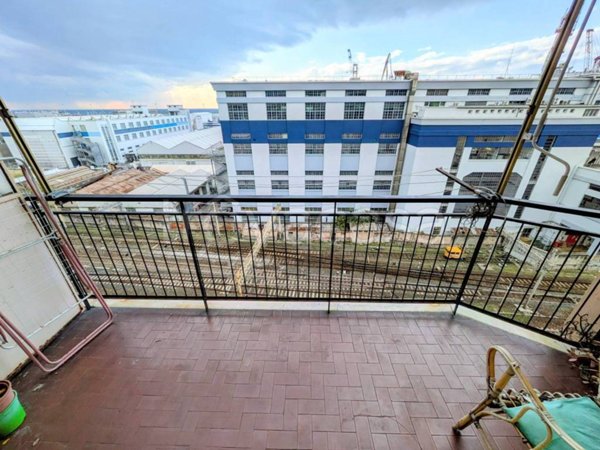 appartamento in vendita a Genova in zona Sestri Ponente