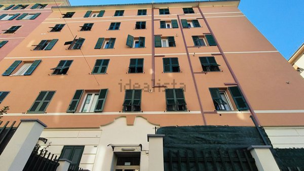 appartamento in vendita a Genova in zona Sestri Ponente