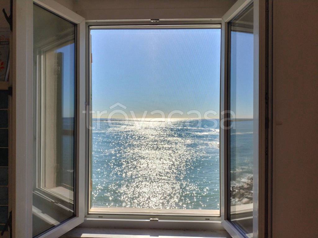 appartamento in vendita a Genova in zona Pegli