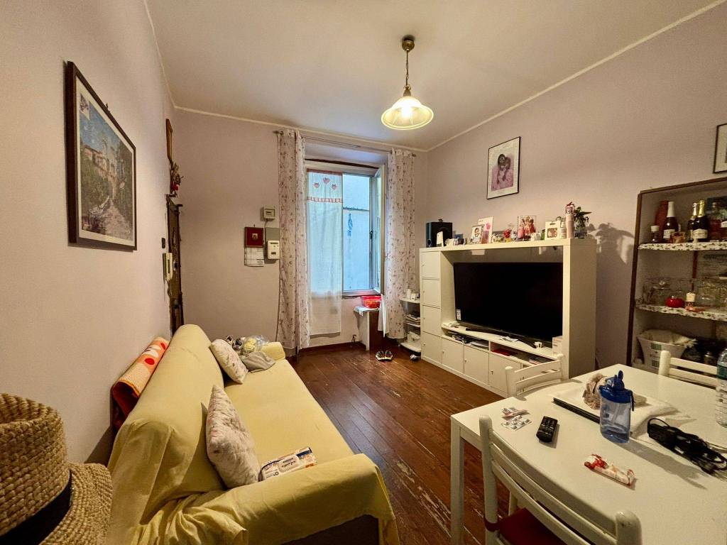 appartamento in vendita a Genova in zona Sestri Ponente