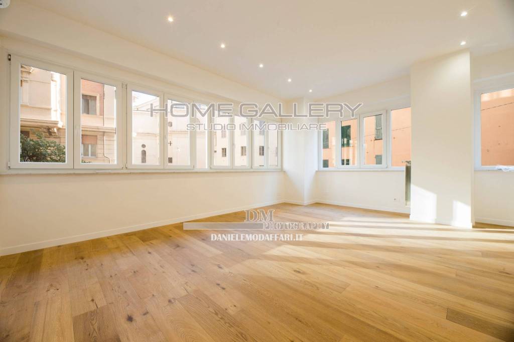 appartamento in vendita a Genova in zona Foce