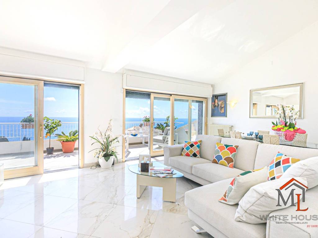 appartamento in vendita a Genova in zona Nervi