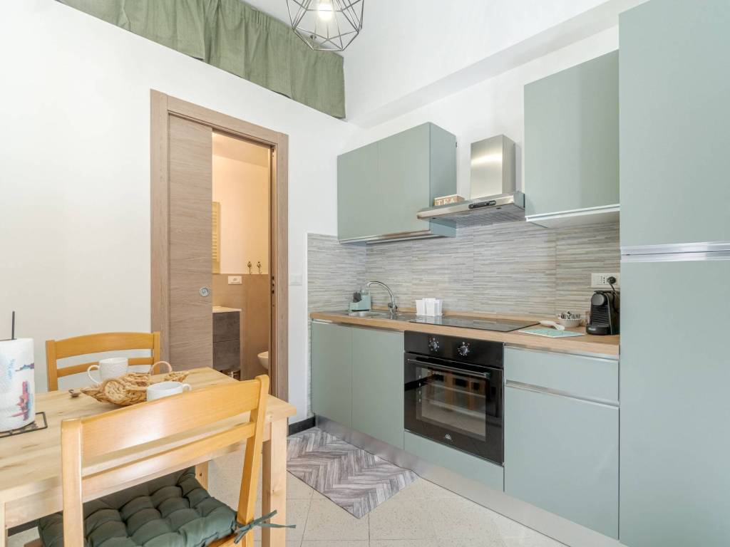 appartamento in vendita a Genova in zona Staglieno