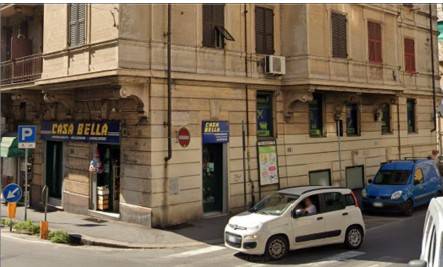 negozio in vendita a Genova in zona Quezzi