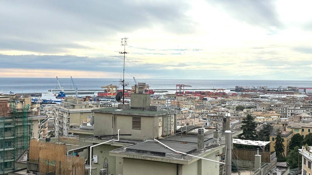 appartamento in vendita a Genova in zona Sampierdarena