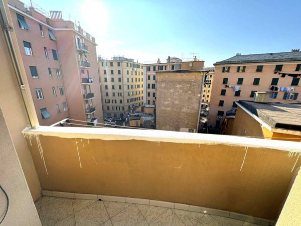 appartamento in vendita a Genova in zona Sampierdarena