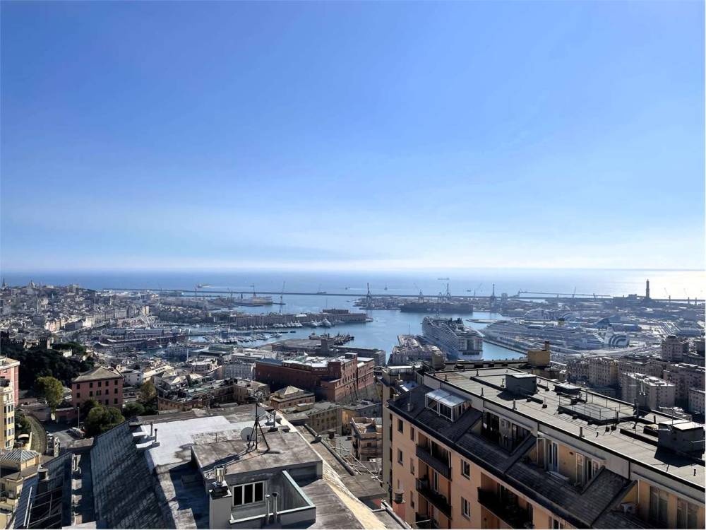 appartamento in vendita a Genova in zona Oregina