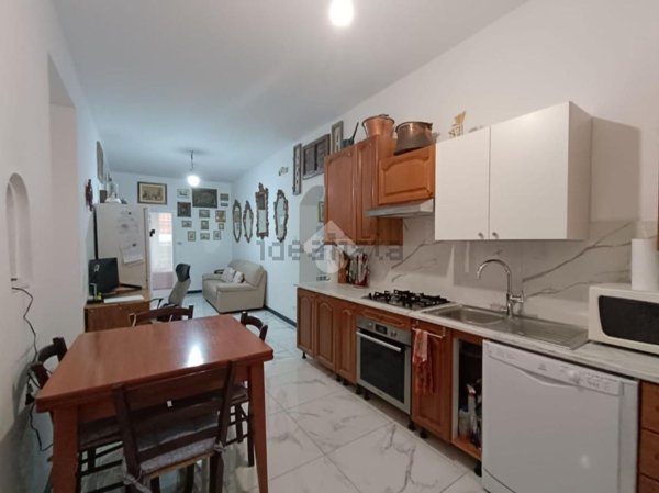 appartamento in vendita a Genova in zona Sestri Ponente