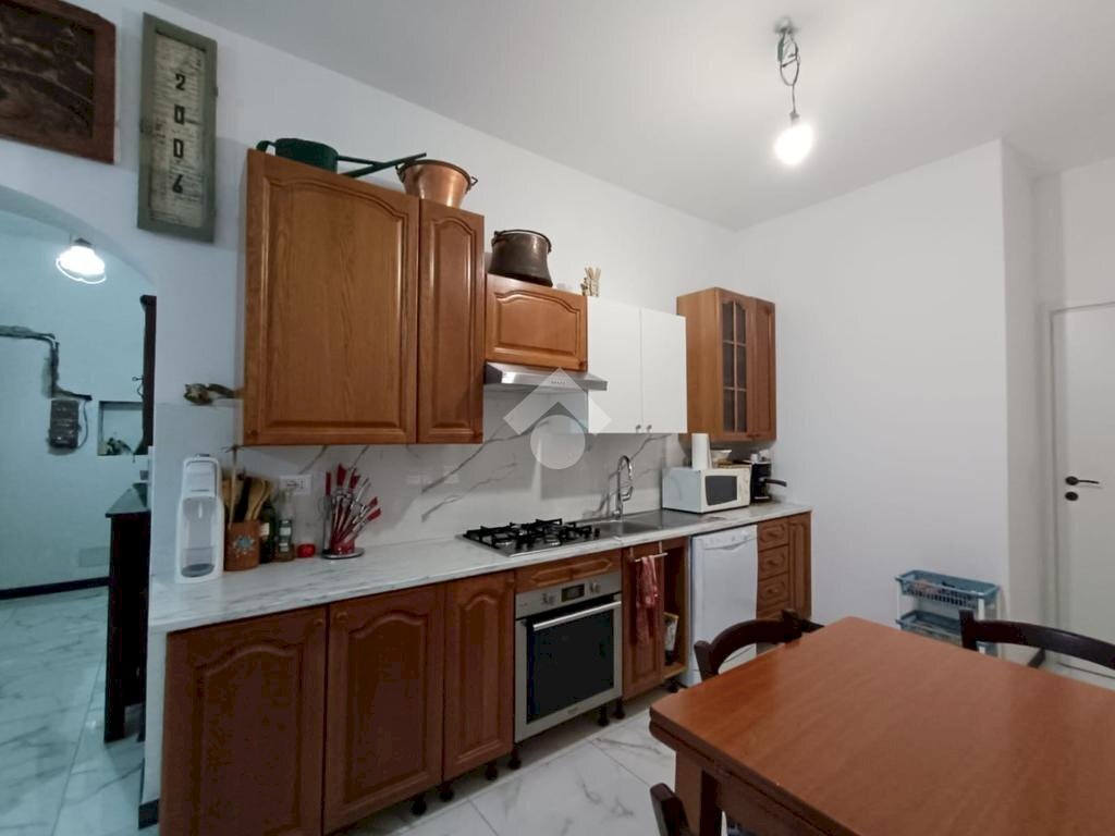 appartamento in vendita a Genova in zona Sestri Ponente