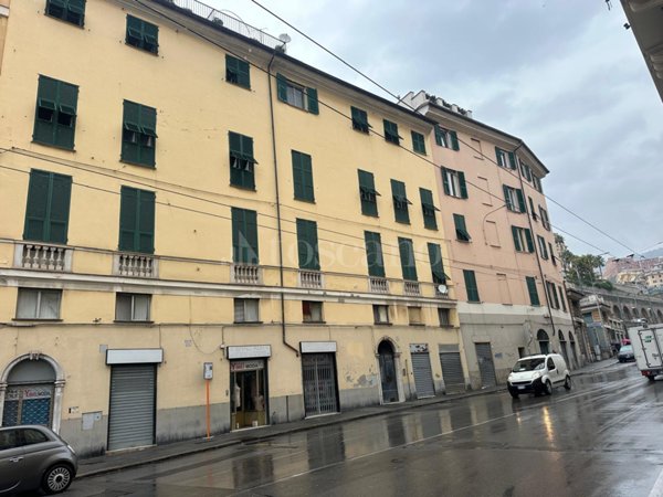 appartamento in vendita a Genova in zona Lagaccio / Granarolo