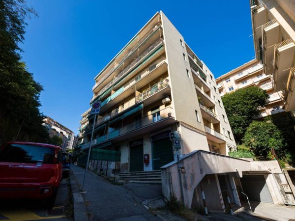 appartamento in vendita a Genova in zona Pegli