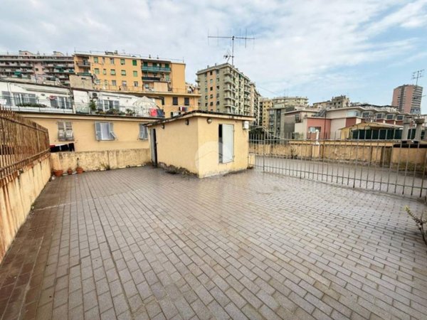 appartamento in vendita a Genova in zona Sampierdarena