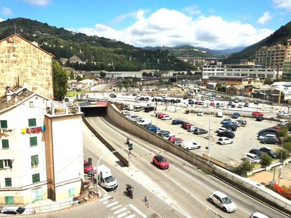 appartamento in vendita a Genova in zona Marassi