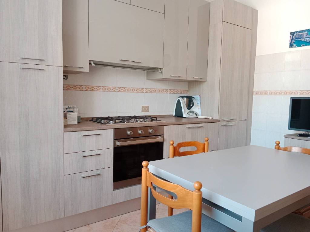 appartamento in vendita a Genova in zona Rivarolo