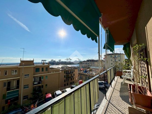 appartamento in vendita a Genova in zona Pegli