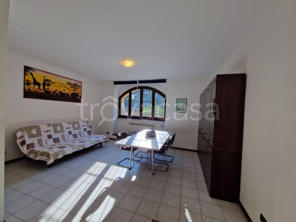 appartamento in vendita a Genova in zona Voltri