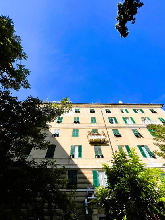 appartamento in vendita a Genova in zona Foce