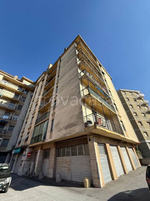 appartamento in vendita a Genova in zona Pontedecimo