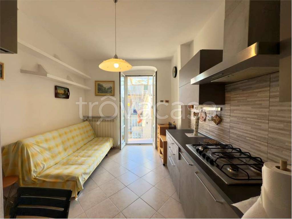 appartamento in vendita a Genova in zona Sestri Ponente