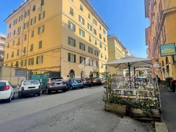 appartamento in vendita a Genova in zona Foce