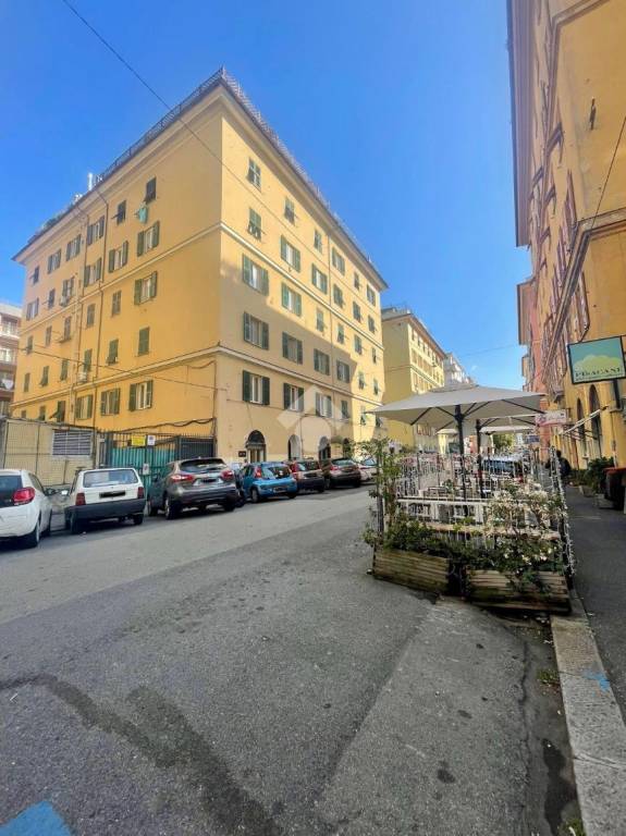 appartamento in vendita a Genova in zona Foce